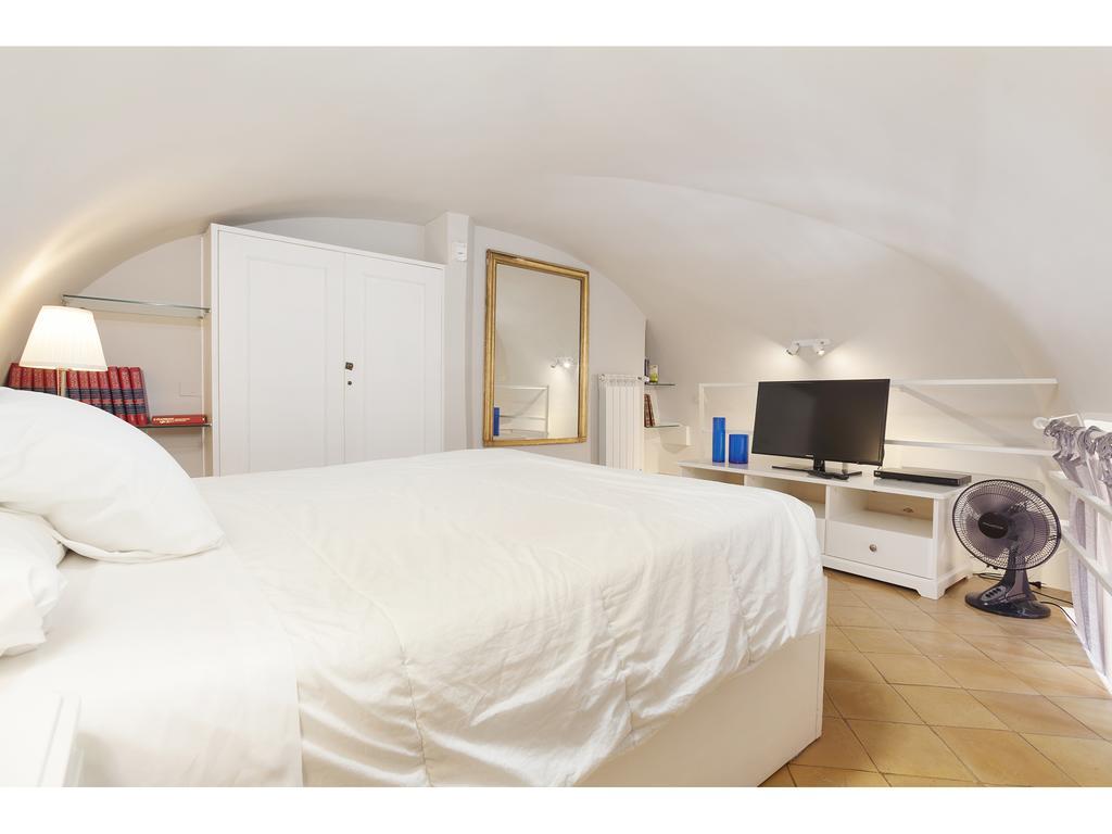 Apartment Via Giulia Рим Екстер'єр фото