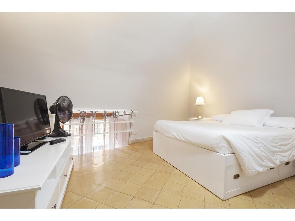 Apartment Via Giulia Рим Екстер'єр фото